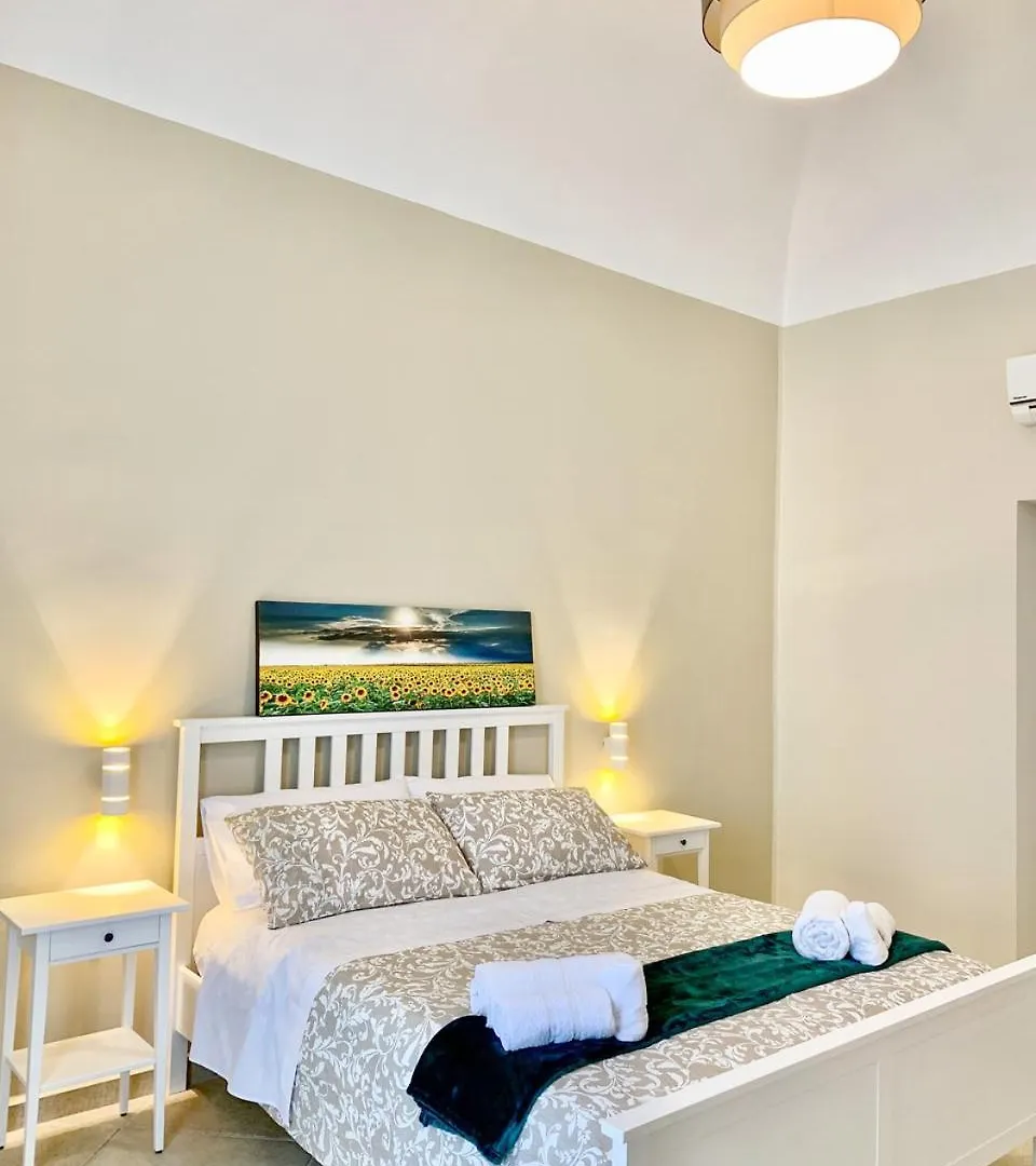 Central Apartment - Le Burnie Palermo Italy