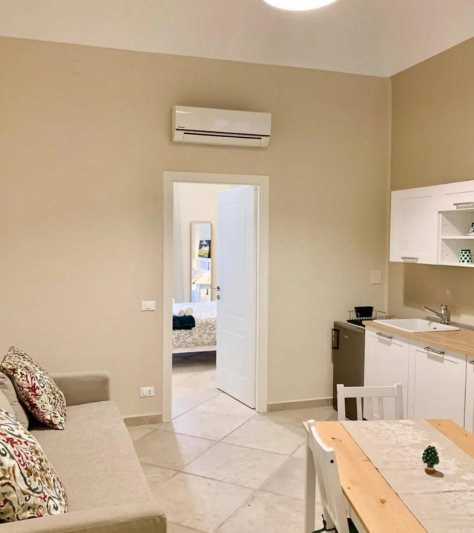 Central Apartment - Le Burnie Palermo