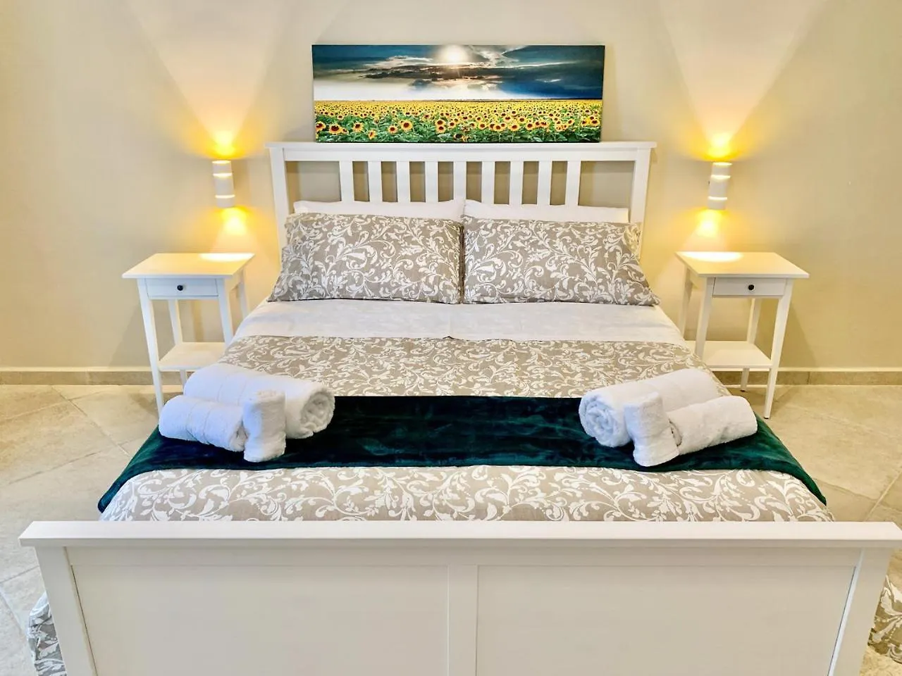 Central Apartment - Le Burnie Palermo Italy