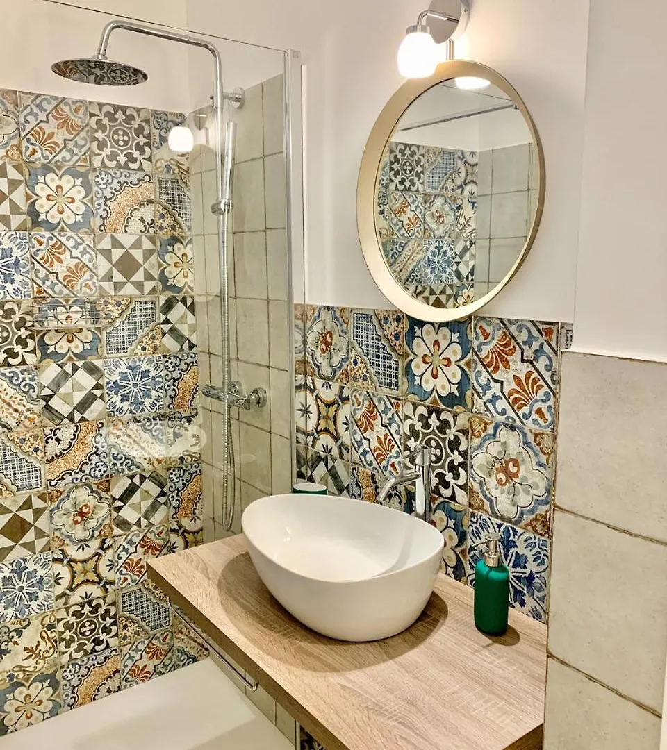 Central Apartment - Le Burnie Palermo 0*,  Italy